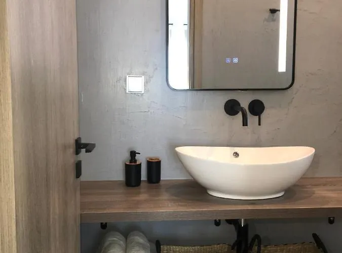 Anastasia Elegant Iii Apartman Toló